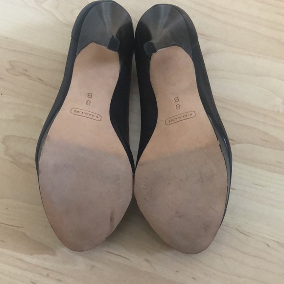 Coach leather perforated high heals - Picture 5 of 10
